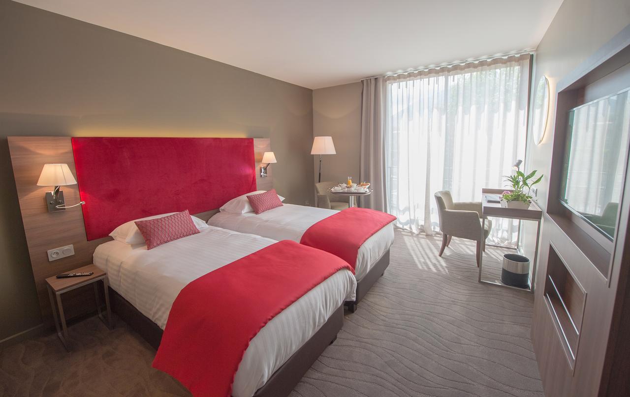 Hotel Lou Castelet Карос Екстериор снимка