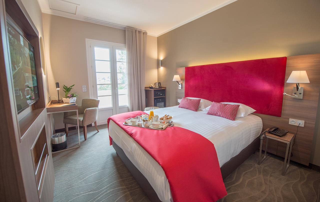 Hotel Lou Castelet Карос Екстериор снимка