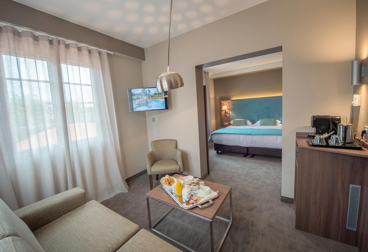 Hotel Lou Castelet Карос Екстериор снимка