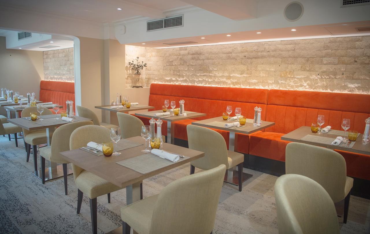 Hotel Lou Castelet Карос Екстериор снимка