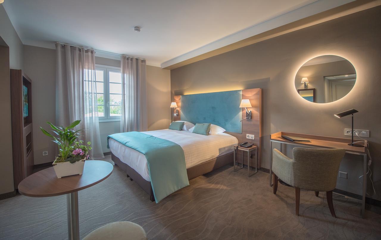 Hotel Lou Castelet Карос Екстериор снимка
