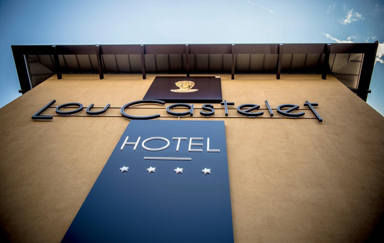 Hotel Lou Castelet Карос Екстериор снимка