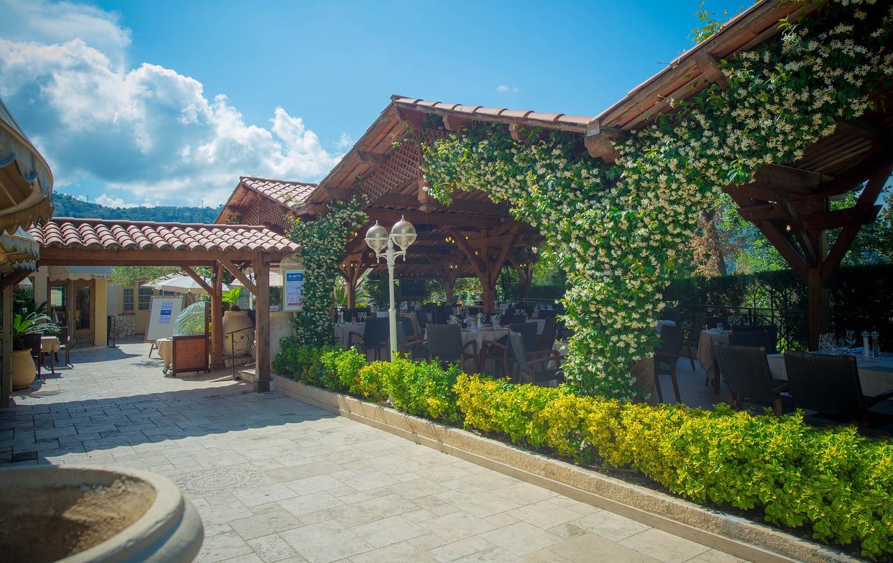 Hotel Lou Castelet Карос Екстериор снимка